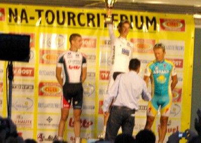 Het podium met Schleck, Vandenbroeck en Vinokourov